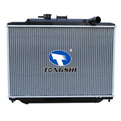 适用于NISSAN URVAN'06- MT 散热器