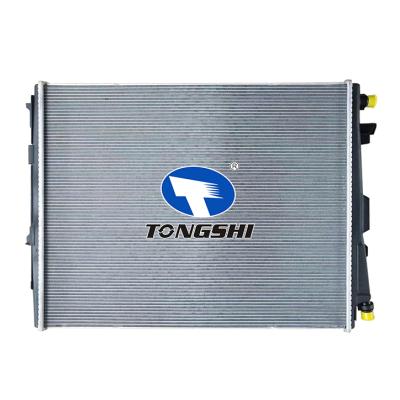 适用于宝马3系 G20 G21 28 散热器