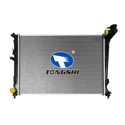 适用于福瑞迪 FORTE 2.0 L4 MT散热器