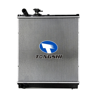 适用于五十铃 NPR 4.8 MT散热器